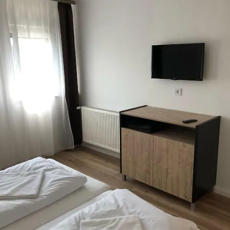 Duna Vendeghaz * Fadd-Dombori