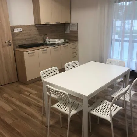 Duna Vendeghaz بيت ضيافة Fadd-Dombori