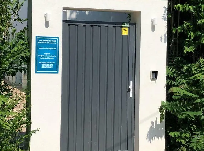 Duna Vendeghaz בית הארחה Fadd-Dombori