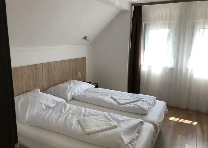Duna Vendeghaz Penzion Fadd-Dombori